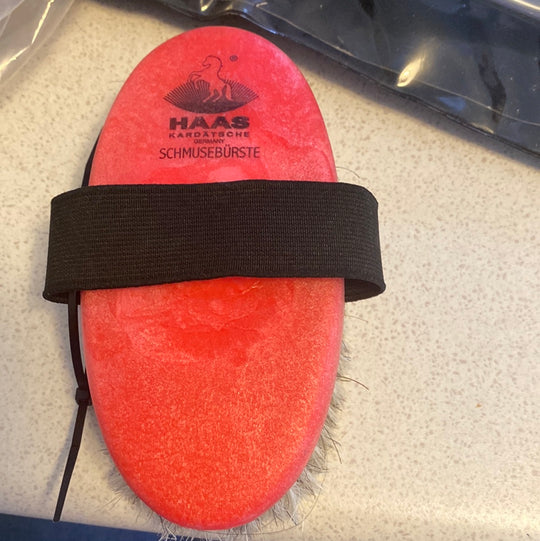 HAAS Cuddle Brush "Schmusebrush