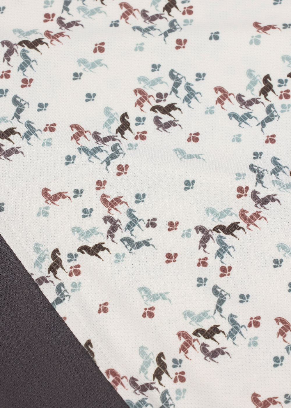 Kerrits Cool Core  Ice Fil In the Zone  L Sleeve Print - Soft White Happy Herds