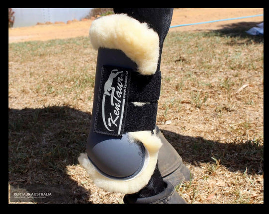 Kentaur Profi Tendon and fetlock Jump boot set with sheepskin